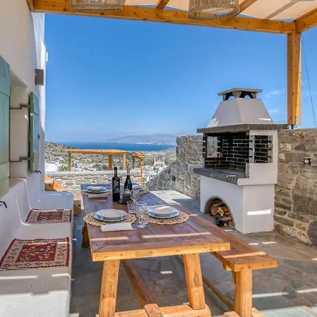 Magic With Swimming Pool In Paros Léfkesz