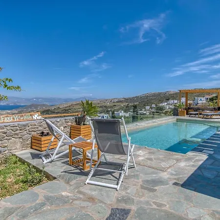 Magic With Swimming Pool In Paros Léfkesz
